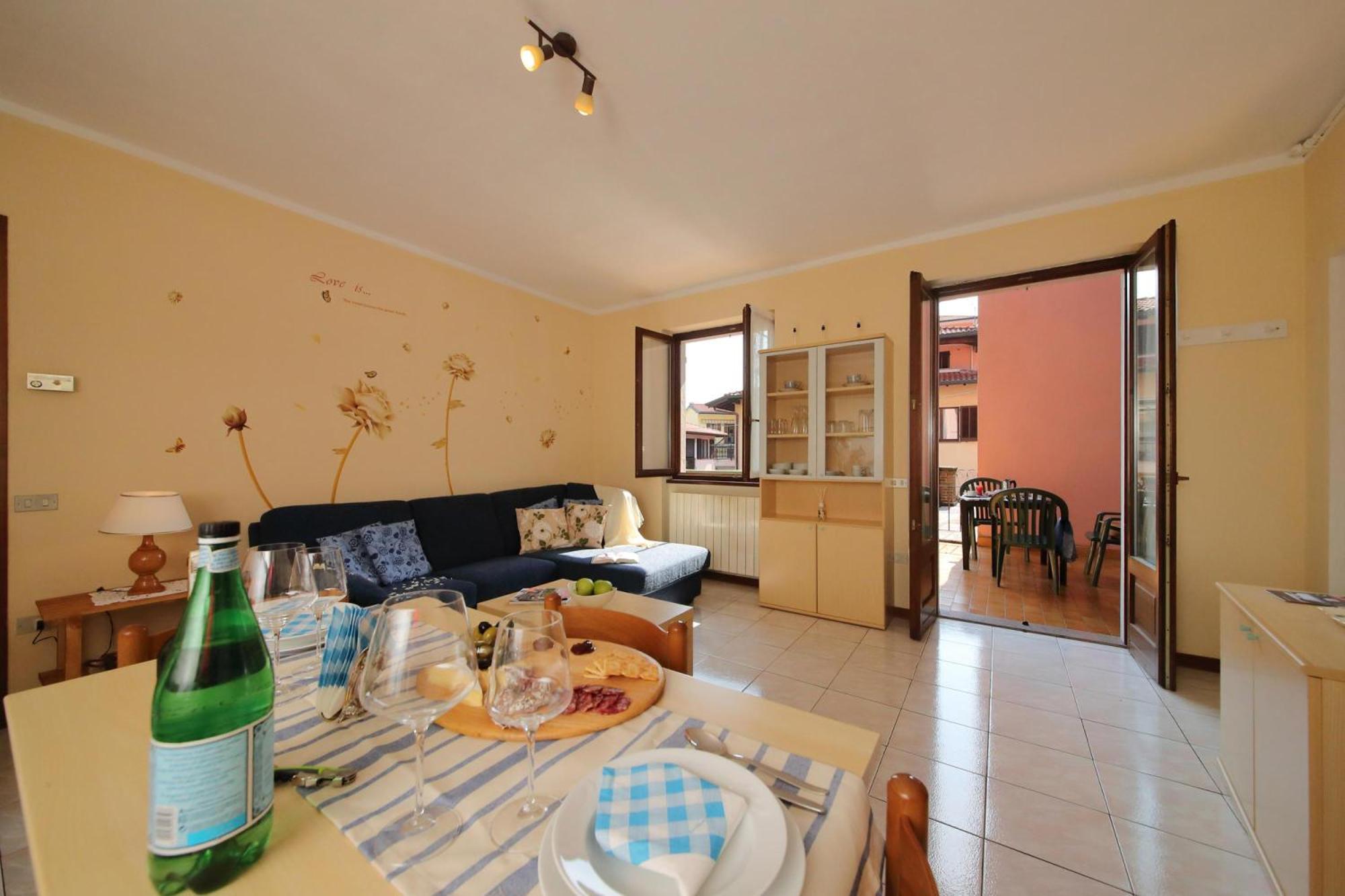 Petalo Bianco 100M From Lake - Happy Rentals 바메노 외부 사진